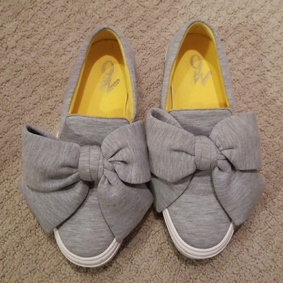 nine west onosha bow sneaker